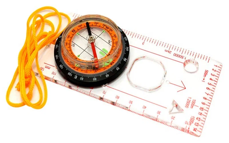 Компас планшетный жидкостной с линейкой и лупой