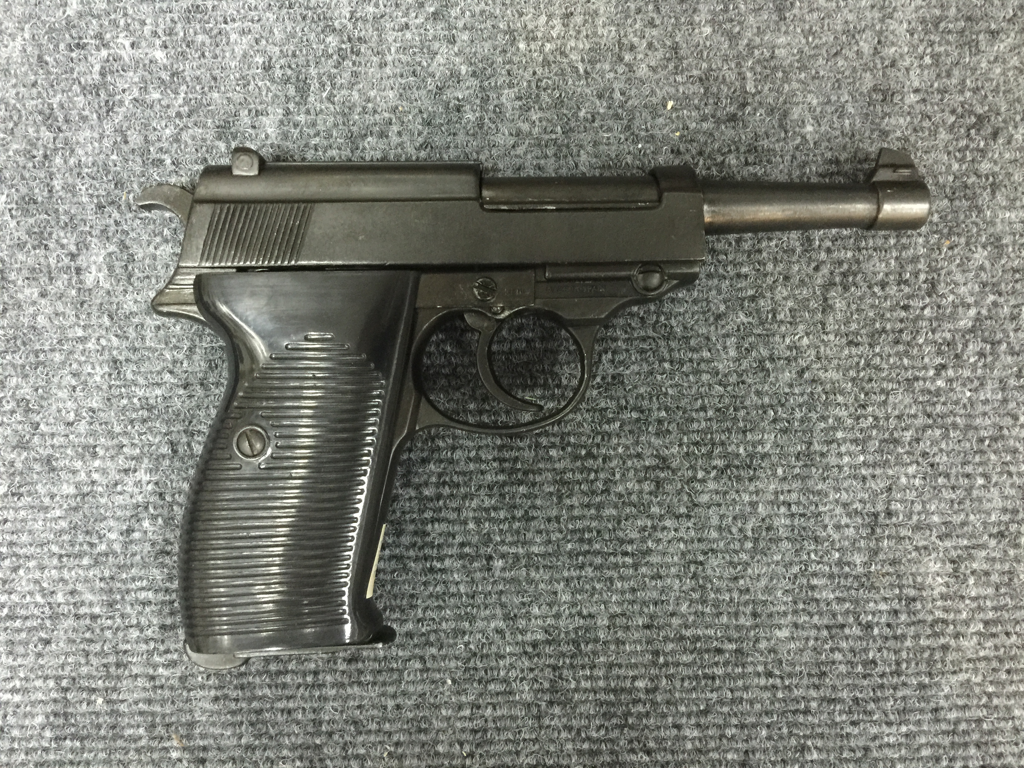 Пистолет Вальтер П38, Германия